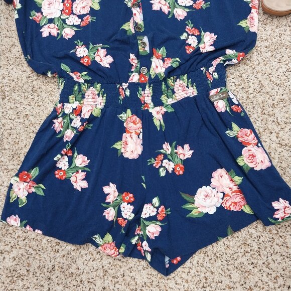 3071 Size Medium Matilda Jane One Piece Romper in Navy Blue and Pink Roses. - Picture 3 of 8